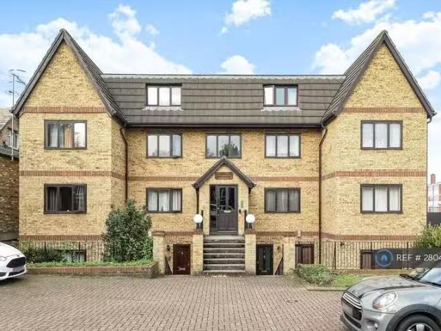 House for rent in Belvedere, Greater London
