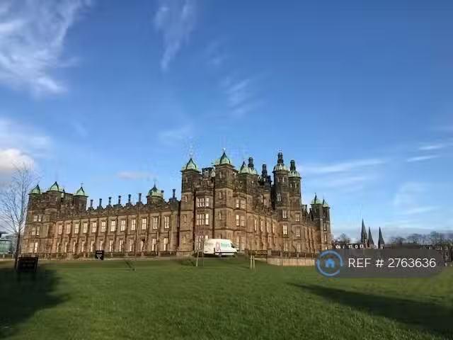 House for rent in Murrayfield, Scotland