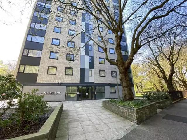 House for rent in Calderstones