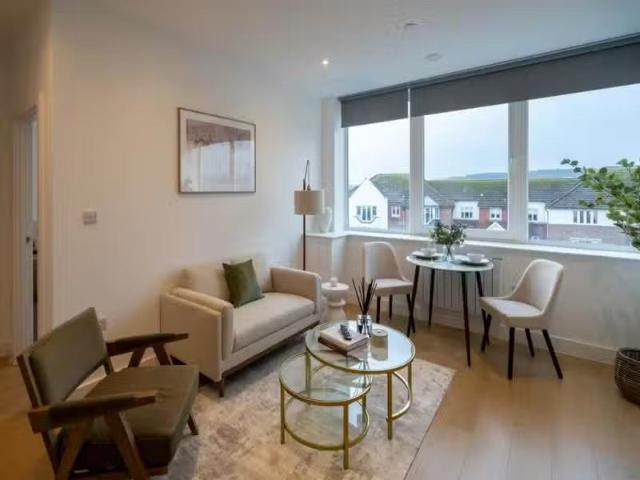 House for rent in Longlands, Frognal