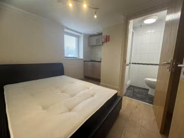 House for rent in Falcon Lodge, Wales
