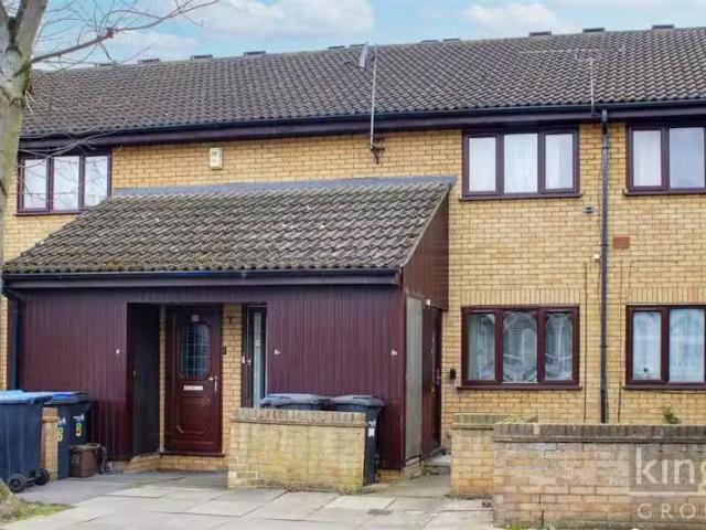 House for rent in Brunswick Park, Greater London