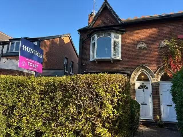 Apartment for rent in Hampton Hill, Greater London