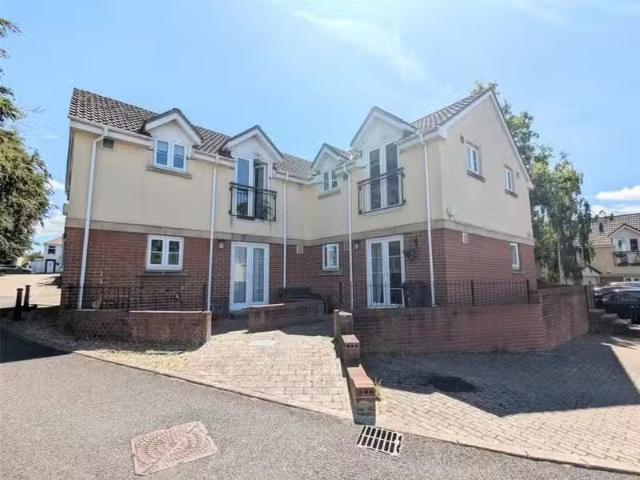 Apartment for rent in Kingswood, School House
