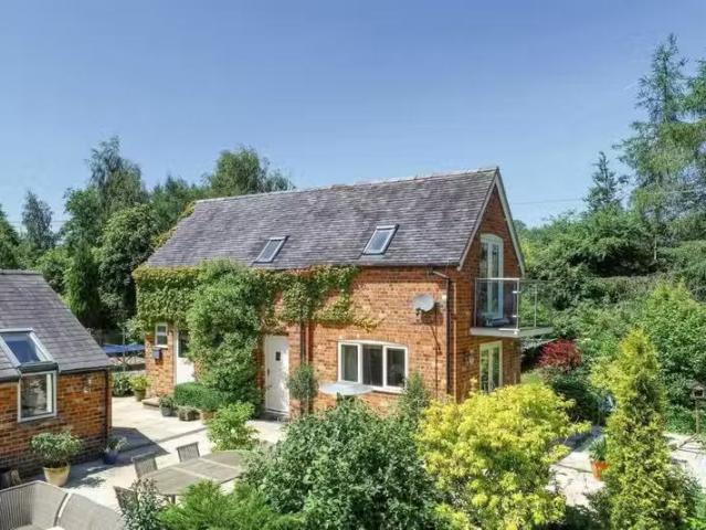 House for rent in Froggatt, East Midlands