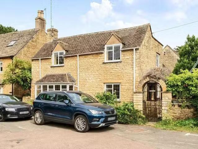 House for rent in Fossebridge, Gloucestershire