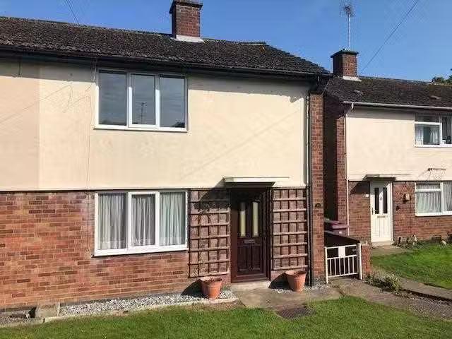 House for rent in London Borough of Hounslow, Greater London