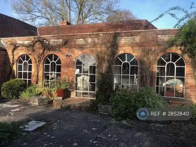 House for rent in Burton, East Coker