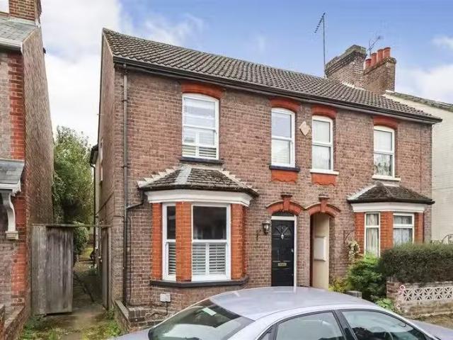 House for rent in Hatching Green, Five Acres