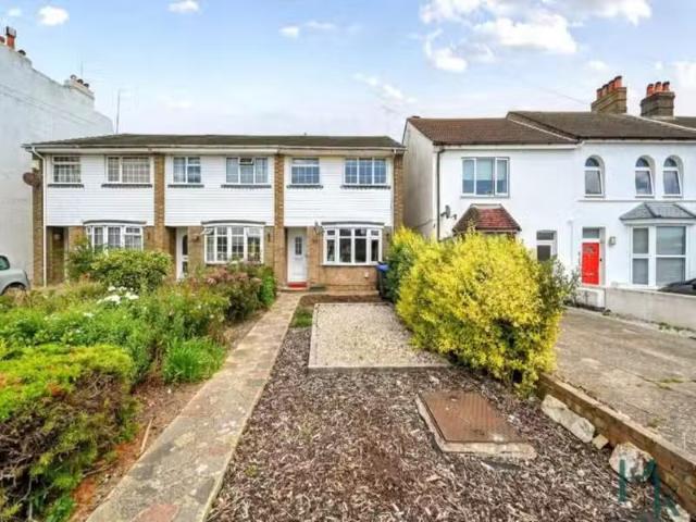 House for rent in Woodford Bridge, Greater London