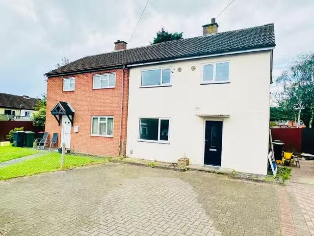House for rent in London Borough of Hounslow, Hanworth