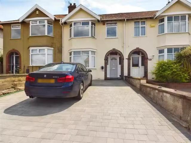 House for rent in Kingswood