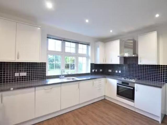House for rent in Frogmore, Hart