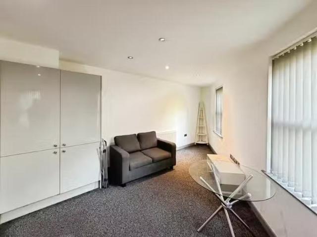 Apartment for rent in Woolshops, Halifax