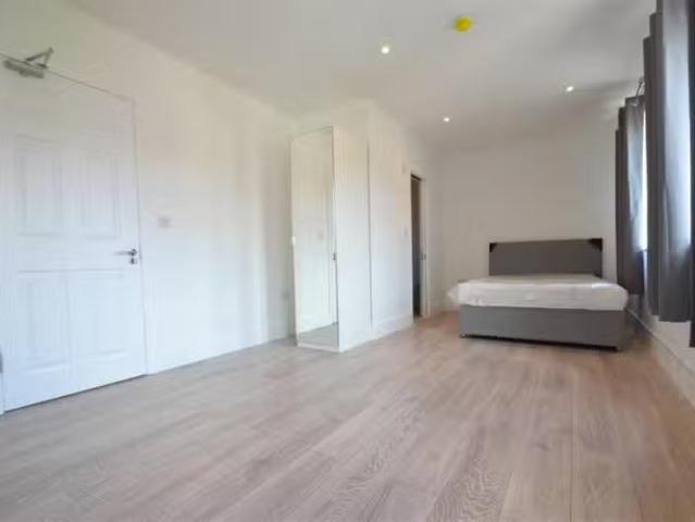 House for rent in Northwood, Greater London
