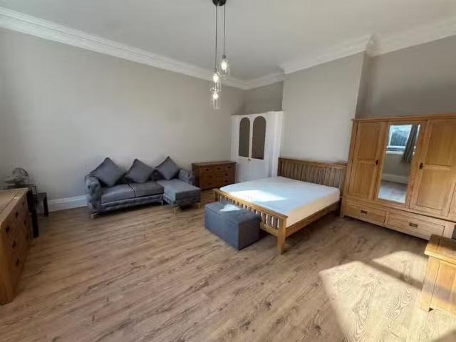 House for rent in South Lane, West Yorkshire
