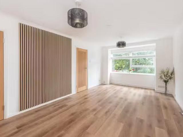 Apartment for rent in Sunninghill and Ascot, Sunninghill