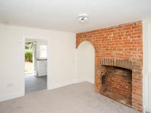 House for rent in Five Acres, Hertfordshire