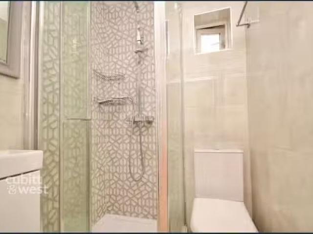 House for rent in London Borough of Croydon, Kenley