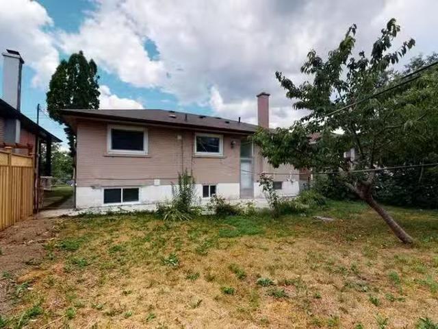 Condo for rent in Woburn, Ontario