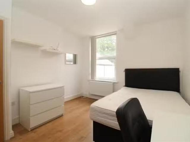 House for rent in Falcon Lodge, Wales