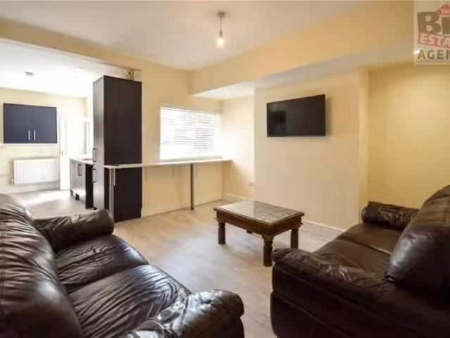 House for rent in Garden City, Wales