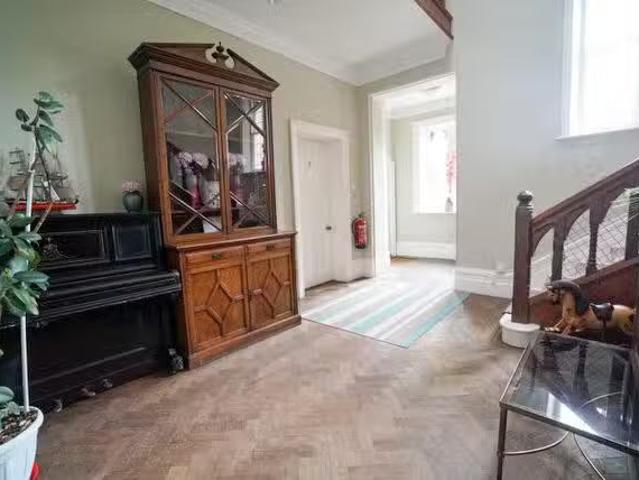 House for rent in Pen-y-ffordd, Wales