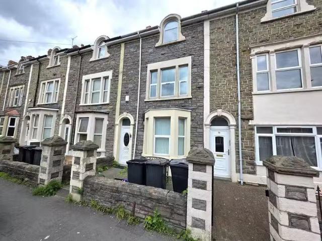 House for rent in Kingswood, School House