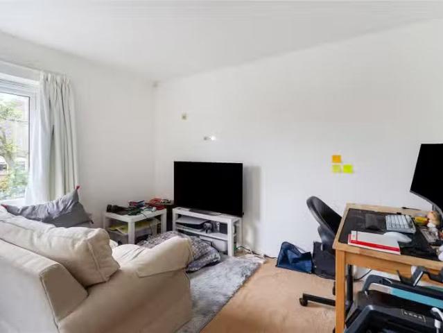 Apartment for rent in Grove Park, Isle Of Man