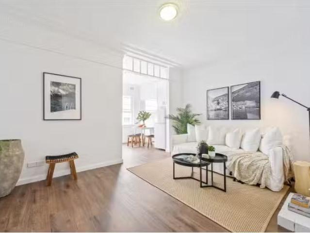 Apartment for rent in Seven Ways, Sydney