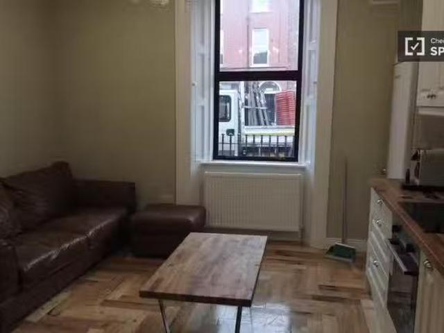 Apartment to rent in Bluebell, North Tipperary