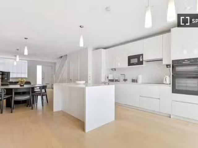 Apartment for rent in Surbiton, Greater London