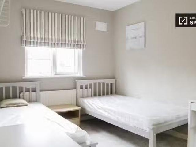 House to rent in Bluebell, North Tipperary