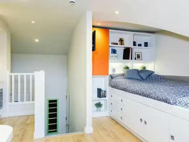 Apartment for rent in Spike Island, Feckenham