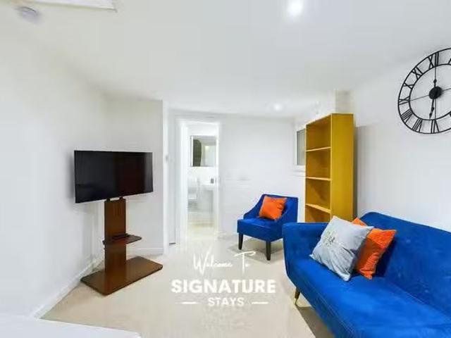Apartment for rent in Lynworth, Golden Valley