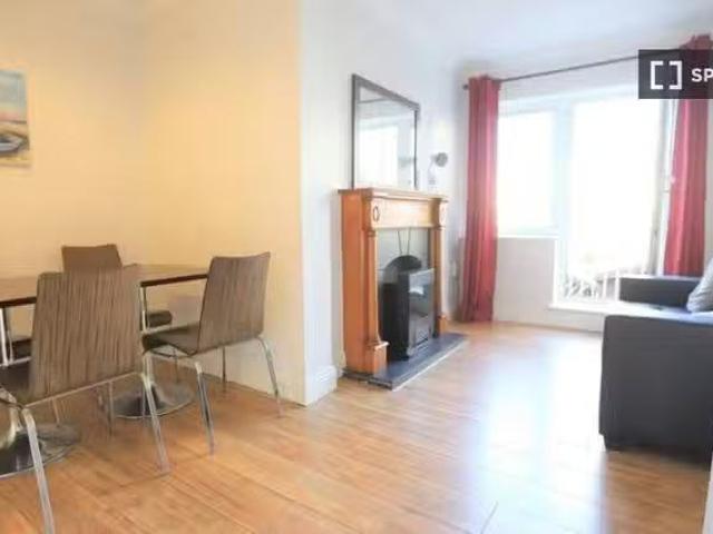 Apartment to rent in Bluebell, North Tipperary