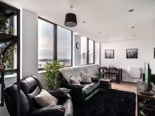 Apartment for rent in Gorse Hill, Trafford Park