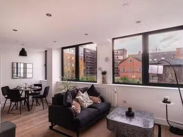 Apartment for rent in Gorse Hill, Trafford Park