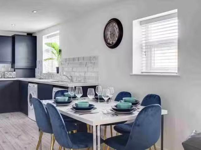Apartment for rent in Kensington, Calderstones