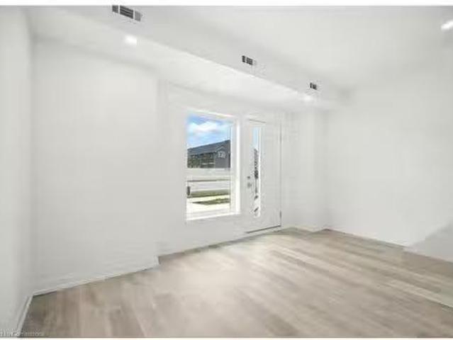 Condo for rent in Ancaster, Ontario