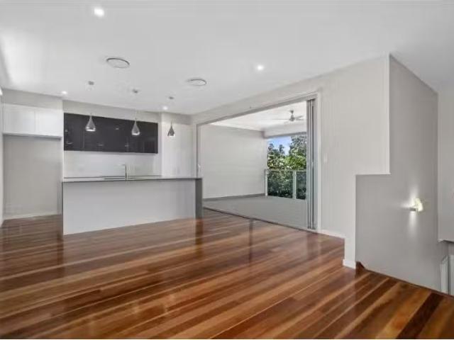 Condo for rent in Toombul, Queensland