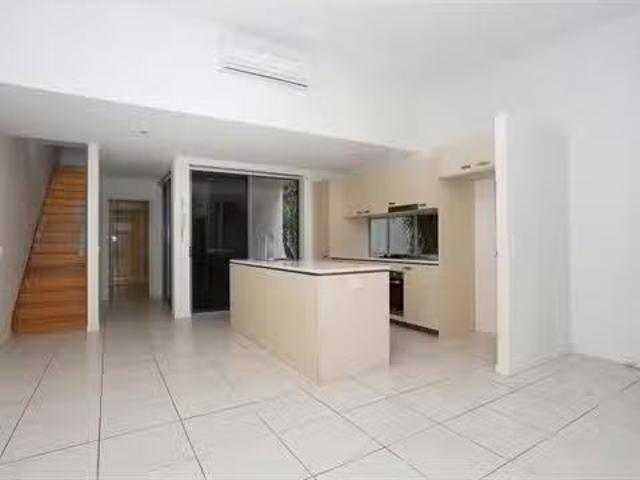 Condo for rent in Toombul, Queensland