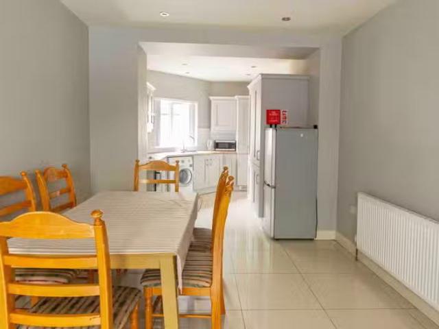 House to rent in Moneygold, Connacht