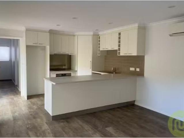 House for rent in Macquarie, Australian Capital Territory