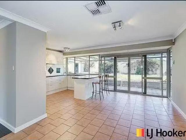 House for rent in High Wycombe, Western Australia