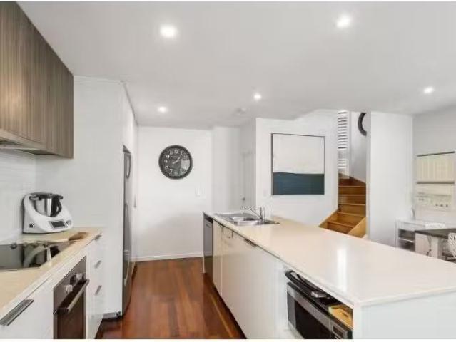 Condo for rent in Toombul, Queensland