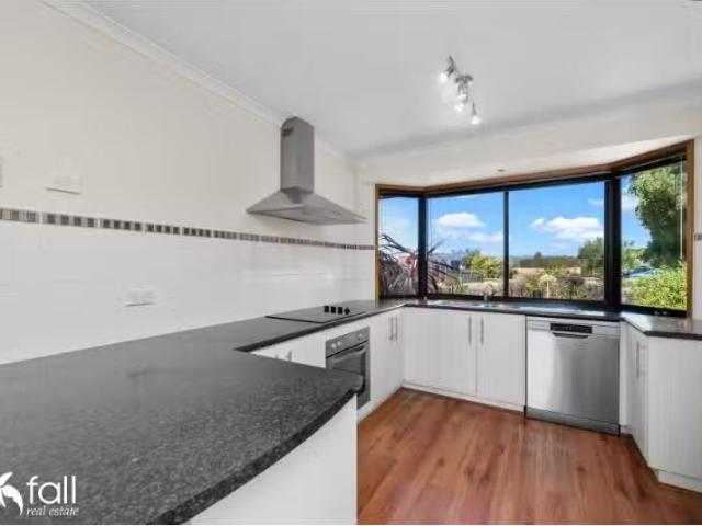 House for rent in Tinderbox, Tasmania