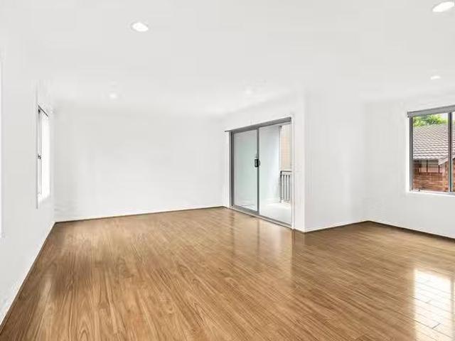 Apartment for rent in Wollongong West, New South Wales