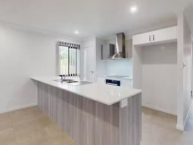 House for rent in Mount Louisa, Queensland