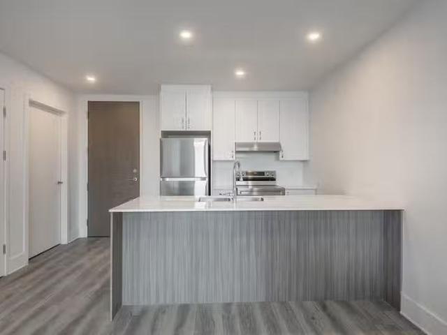Condo for rent in St. Leonard's, Quebec